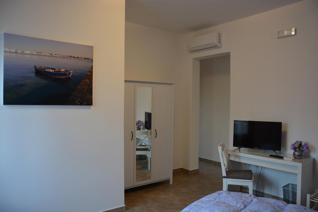 Colori Del Salento Bed & Breakfast Cellino San Marco Eksteriør bilde